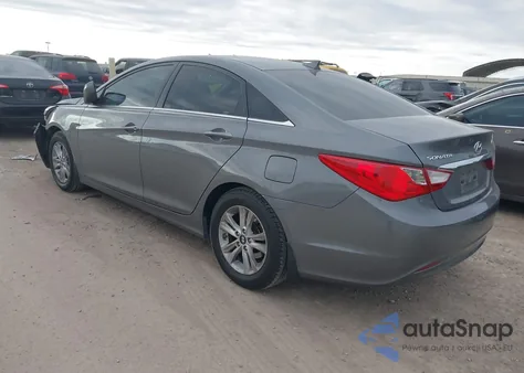2013 Hyundai Sonata Gls z USA, uszkodzony, nr VIN 5NPEB4AC0DH795351